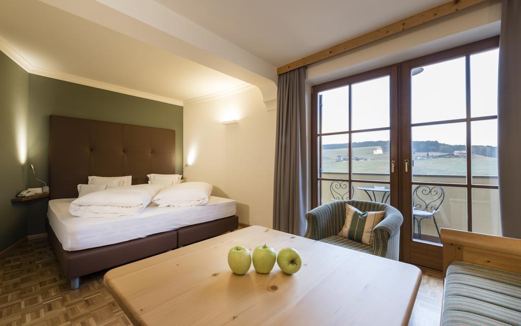 קאסטלרוטו Hotel Alpenflora מראה חיצוני תמונה